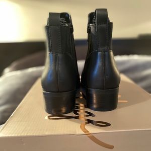 crown vintage afessa bootie leopard